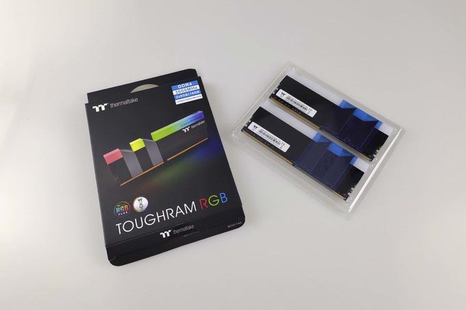 黑蘋果也玩高頻RGB內存條&mdash;&mdash;曜越TT Toughram RGB 3600開箱簡測