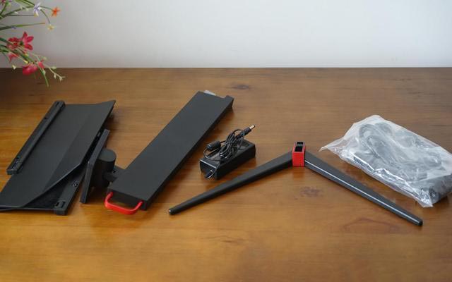 4599大洋買個顯示器值不值？泰坦軍團大金剛4K HDR顯示器上手實測